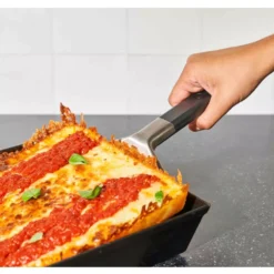 Ooni Pizza-Servierheber -Camping Lieferungen pizza aus dem blech herausheben ohne boden zu zerbrechen mit pizza servierheber ooni edelstahlzubehoer 1000 3 27393