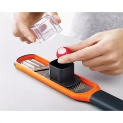 Joseph Joseph Handi-Grate 2-in-1 Minireibe Und -hobel 9 Joseph Joseph Handi-Grate 2-in-1 Minireibe Und -hobel -Camping Lieferungen raffel joseph joseph handi grate 2 in 1 minireibe und hobel raspel hobelreibe 1000 2 19427